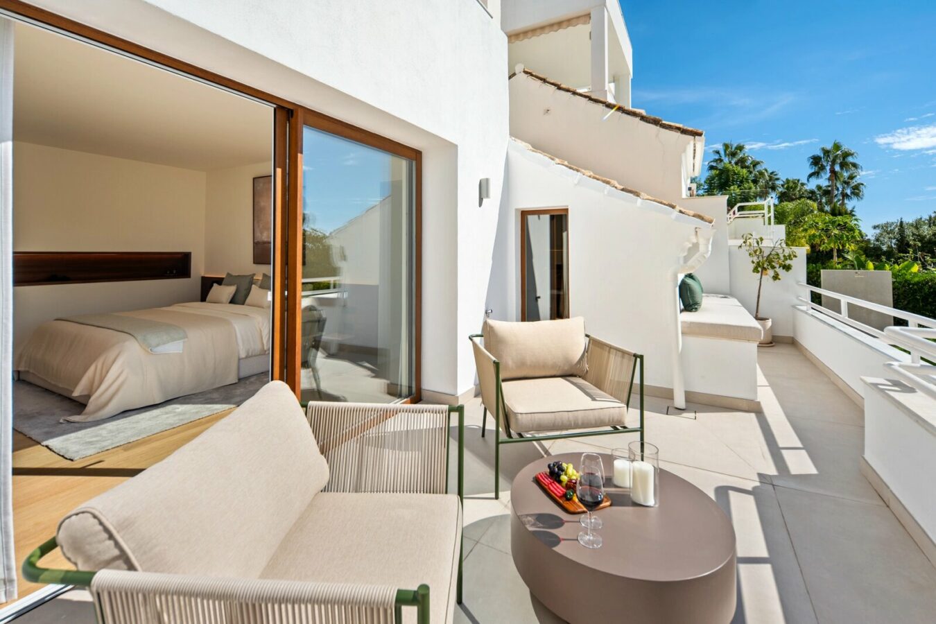 FOR SALE 🏡 Renovated Four-Bedroom Garden Duplex with Outdoor Kitchen, Frontline Golf – Los Naranjos, Nueva Andalucía 🇪🇸