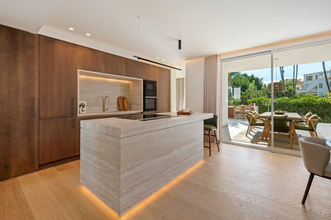 FOR SALE 🏡 Renovated Four-Bedroom Garden Duplex with Outdoor Kitchen, Frontline Golf – Los Naranjos, Nueva Andalucía 🇪🇸