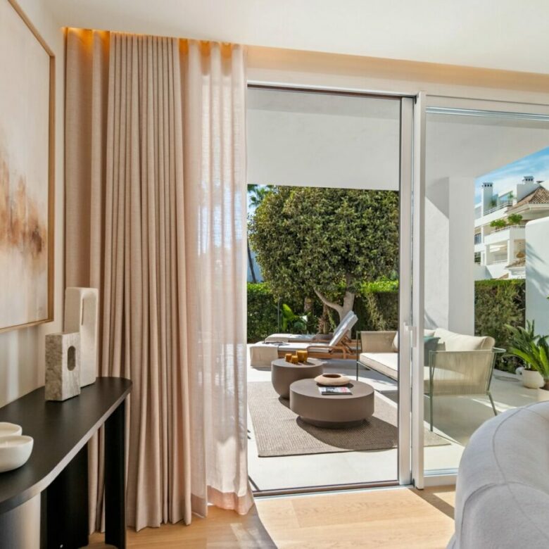FOR SALE 🏡 Renovated Four-Bedroom Garden Duplex with Outdoor Kitchen, Frontline Golf – Los Naranjos, Nueva Andalucía 🇪🇸