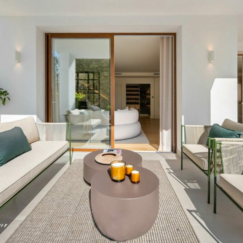 FOR SALE 🏡 Renovated Four-Bedroom Garden Duplex with Outdoor Kitchen, Frontline Golf – Los Naranjos, Nueva Andalucía 🇪🇸