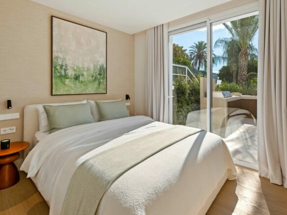 FOR SALE 🏡 Renovated Four-Bedroom Garden Duplex with Outdoor Kitchen, Frontline Golf – Los Naranjos, Nueva Andalucía 🇪🇸