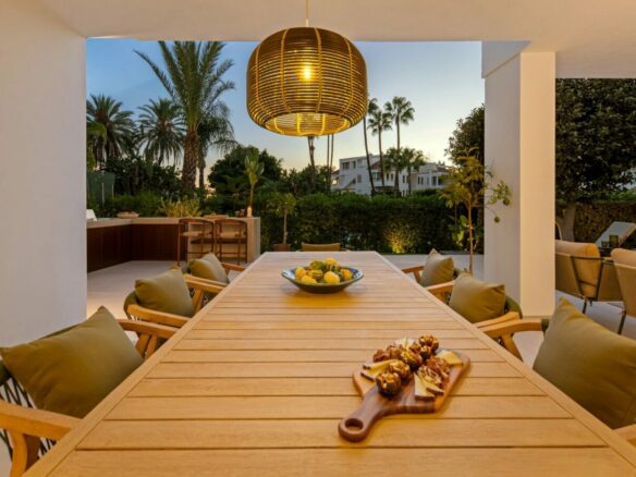 FOR SALE 🏡 Renovated Four-Bedroom Garden Duplex with Outdoor Kitchen, Frontline Golf – Los Naranjos, Nueva Andalucía 🇪🇸