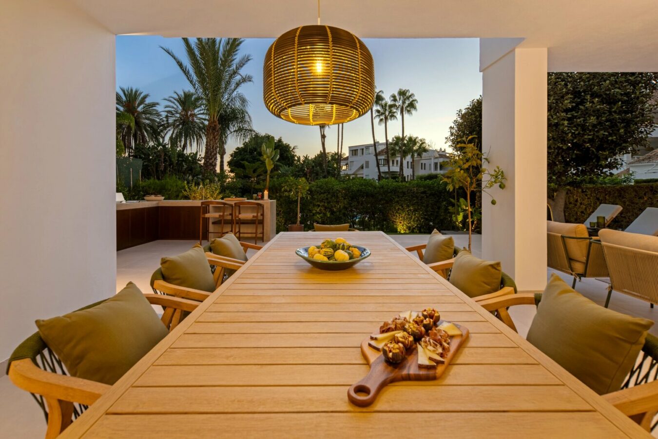 FOR SALE 🏡 Renovated Four-Bedroom Garden Duplex with Outdoor Kitchen, Frontline Golf – Los Naranjos, Nueva Andalucía 🇪🇸