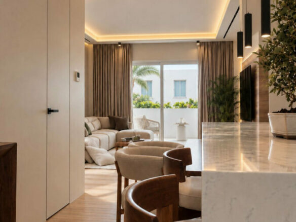 FOR SALE 🏡 Renovated Three-Bedroom Apartment with Terrace in a Gated Community – Nagüeles, Golden Mile, Marbella 🇪🇸