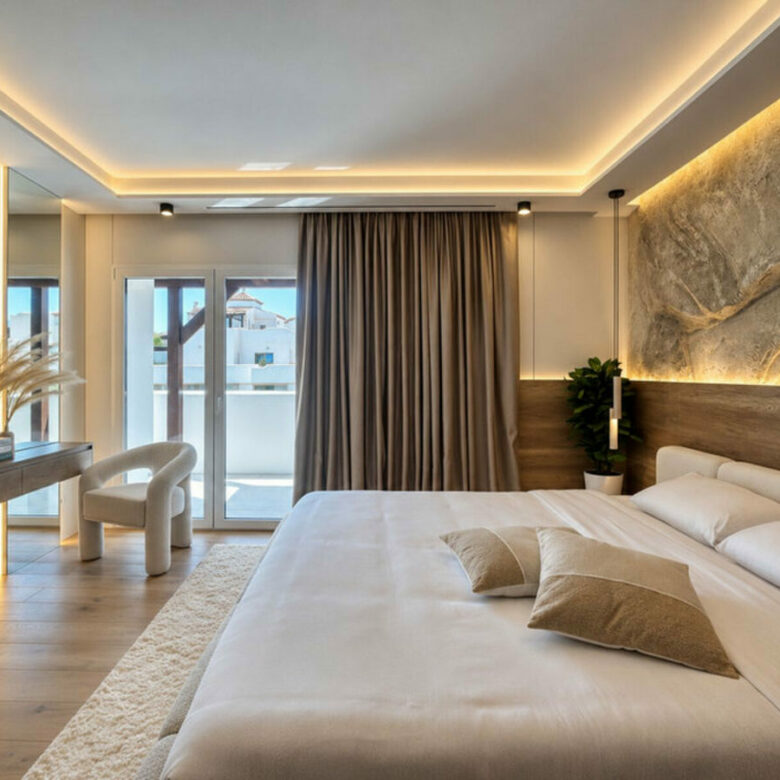 FOR SALE 🏡 Renovated Three-Bedroom Apartment with Terrace in a Gated Community – Nagüeles, Golden Mile, Marbella 🇪🇸