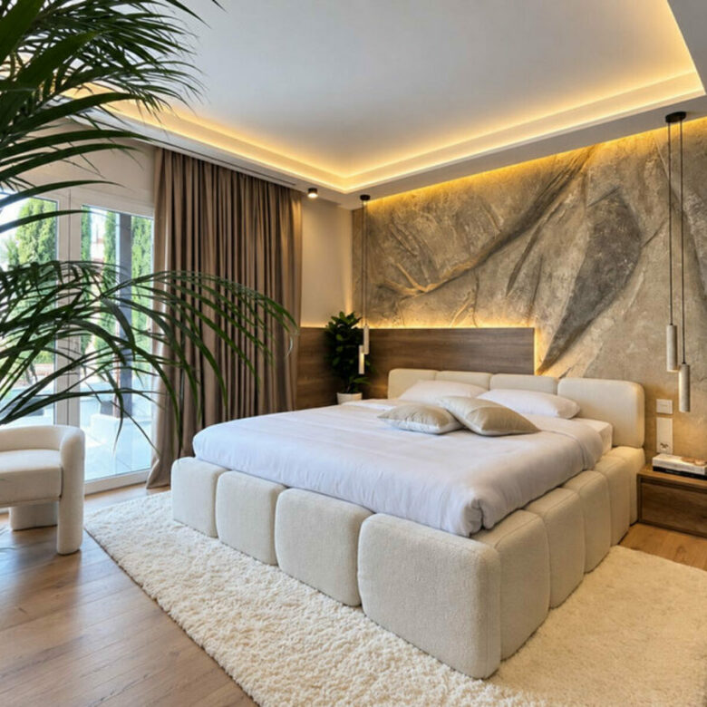 FOR SALE 🏡 Renovated Three-Bedroom Apartment with Terrace in a Gated Community – Nagüeles, Golden Mile, Marbella 🇪🇸