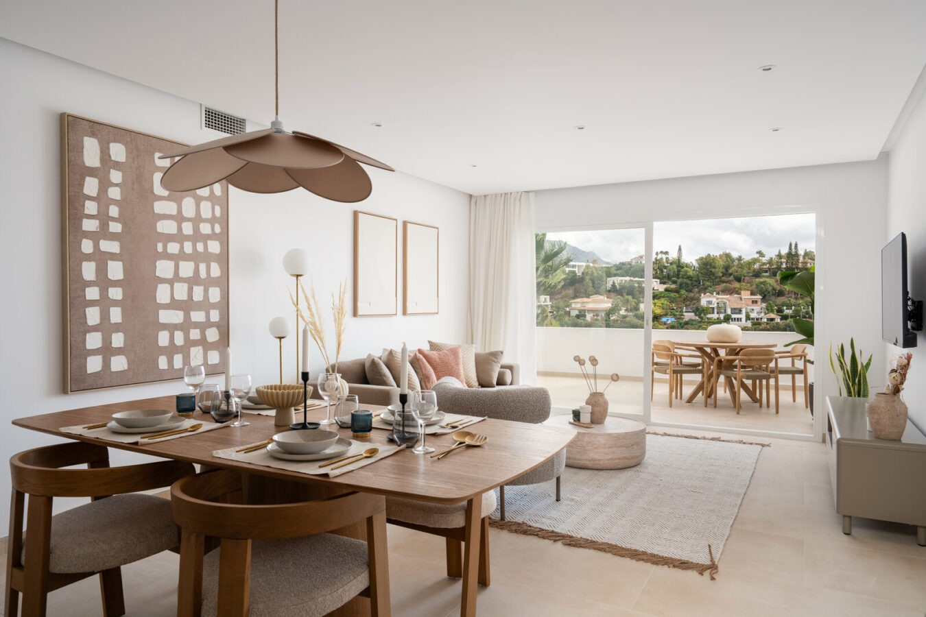FOR SALE 🏡 Renovated Two-Bedroom Apartment with Sea, Golf and Mountain Views – La Quinta, Benahavís 🇪🇸