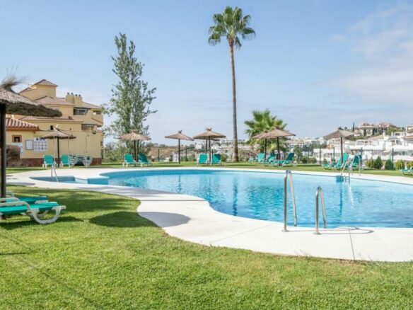 FOR SALE 🏡 Renovated Two-Bedroom Garden Apartment with Pool Views near the Golf – La Resina Golf, Estepona 🇪🇸