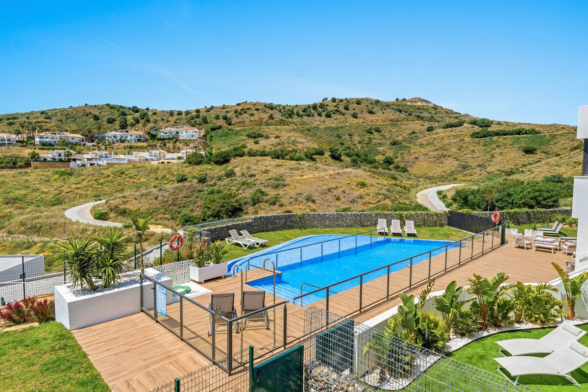 FOR SALE 🏡 New Three-Bedroom Semi-Detached Villa with Sea Views and Garden – Riviera del Sol, Mijas Costa 🇪🇸