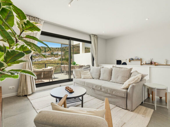 FOR SALE 🏡 New Three-Bedroom Semi-Detached Villa with Sea Views and Garden – Riviera del Sol, Mijas Costa 🇪🇸