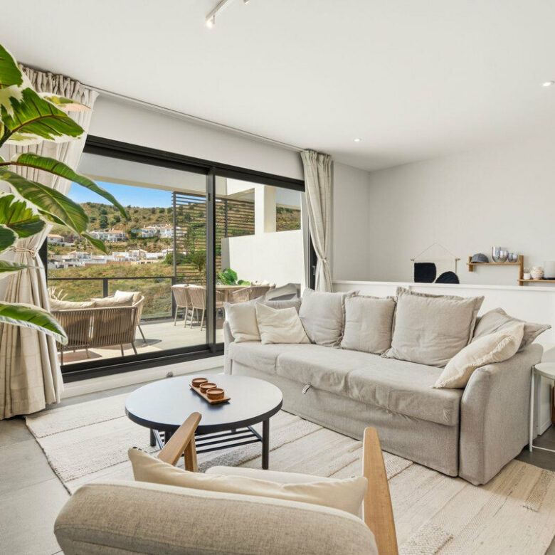 FOR SALE 🏡 New Three-Bedroom Semi-Detached Villa with Sea Views and Garden – Riviera del Sol, Mijas Costa 🇪🇸