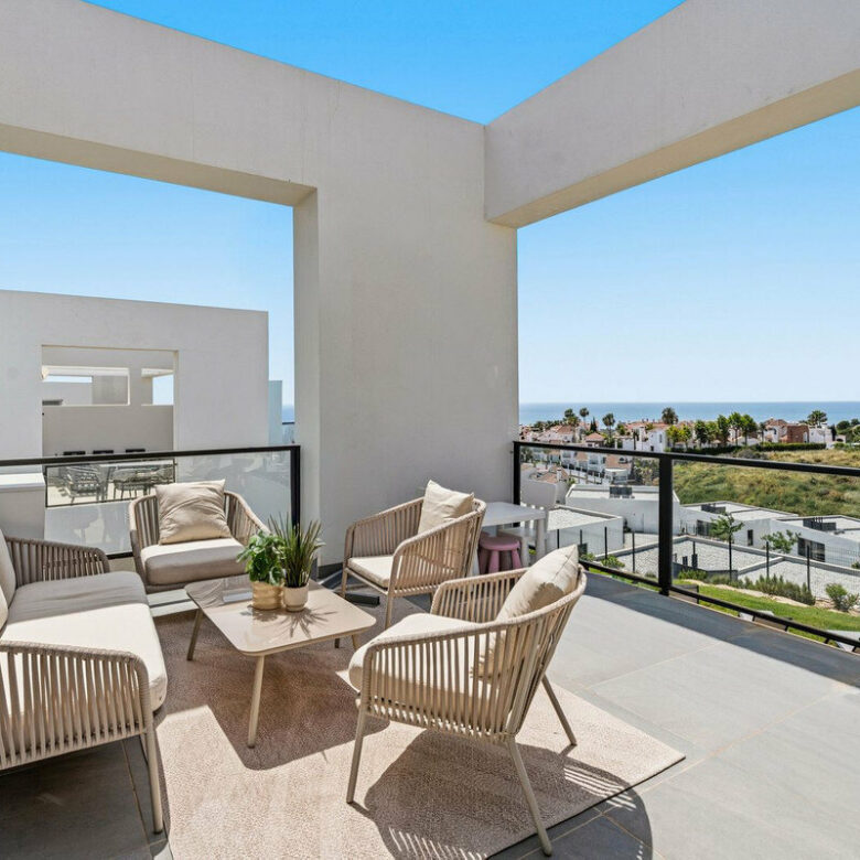 FOR SALE 🏡 New Three-Bedroom Semi-Detached Villa with Sea Views and Garden – Riviera del Sol, Mijas Costa 🇪🇸