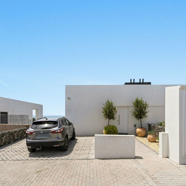 FOR SALE 🏡 New Three-Bedroom Semi-Detached Villa with Sea Views and Garden – Riviera del Sol, Mijas Costa 🇪🇸