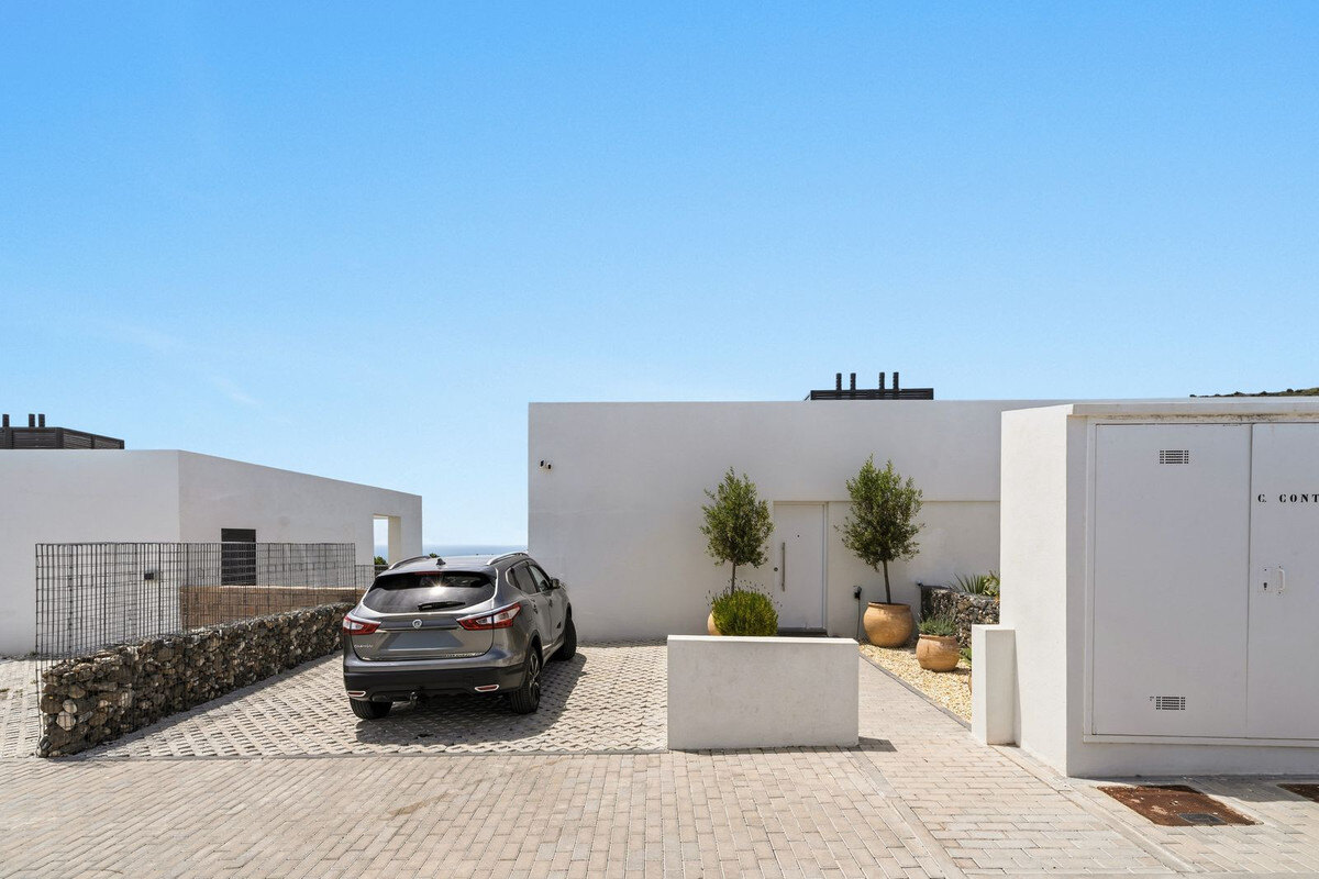 FOR SALE 🏡 New Three-Bedroom Semi-Detached Villa with Sea Views and Garden – Riviera del Sol, Mijas Costa 🇪🇸