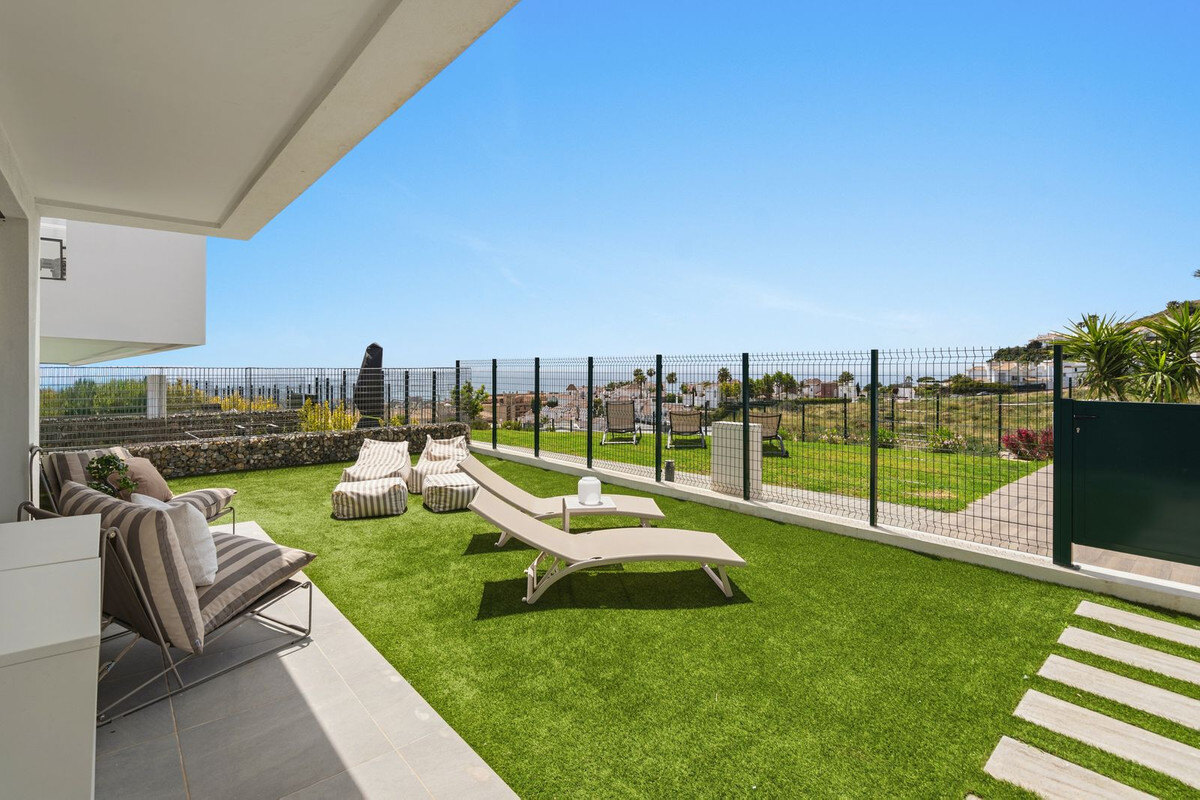 FOR SALE 🏡 New Three-Bedroom Semi-Detached Villa with Sea Views and Garden – Riviera del Sol, Mijas Costa 🇪🇸