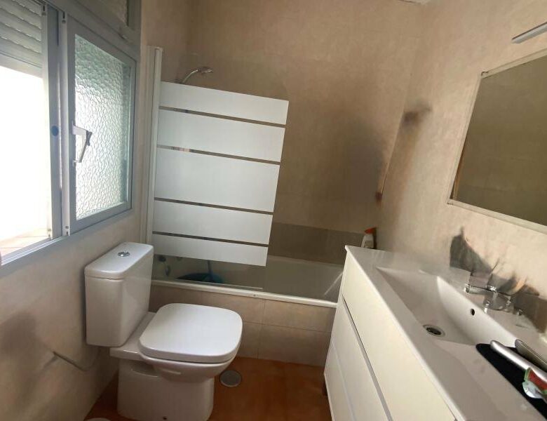 FOR SALE 🏡 Seven-Bedroom Townhouse with Two Entrances and Solarium near the Promenade – Old Town, Marbella 🇪🇸