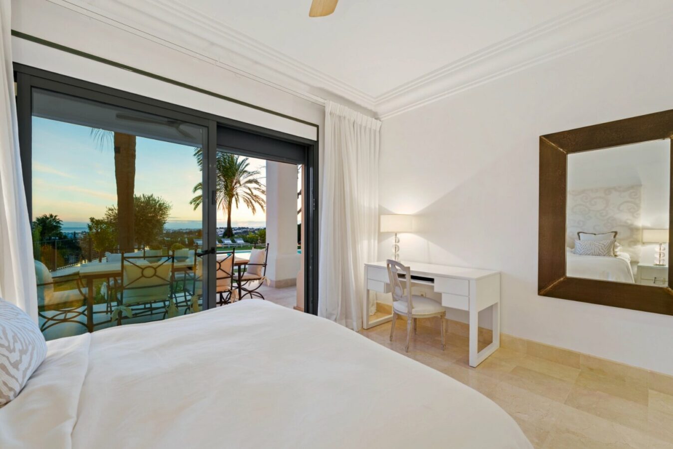 FOR SALE 🏡 Elevated Single-Level Villa with Sea Views, Mature Garden and Pool Pavilion – Haza del Conde, Nueva Andalucía 🇪🇸