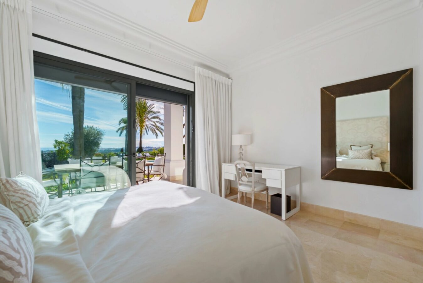 FOR SALE 🏡 Elevated Single-Level Villa with Sea Views, Mature Garden and Pool Pavilion – Haza del Conde, Nueva Andalucía 🇪🇸