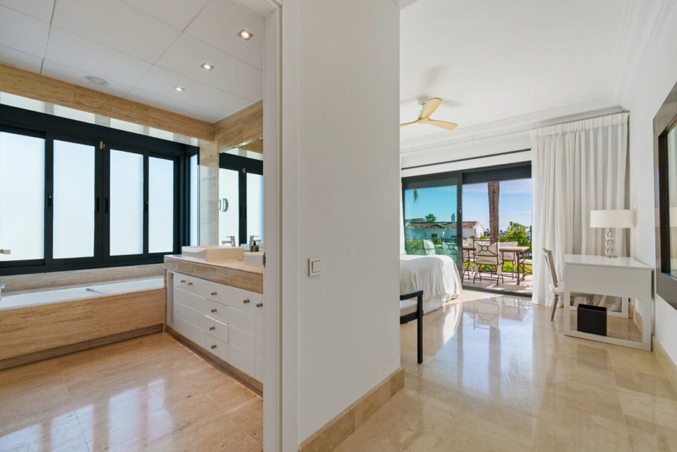 FOR SALE 🏡 Elevated Single-Level Villa with Sea Views, Mature Garden and Pool Pavilion – Haza del Conde, Nueva Andalucía 🇪🇸