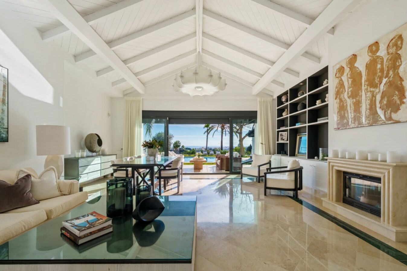 FOR SALE 🏡 Elevated Single-Level Villa with Sea Views, Mature Garden and Pool Pavilion – Haza del Conde, Nueva Andalucía 🇪🇸