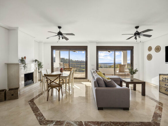 FOR SALE 🏡 Six-Bedroom Mediterranean Villa with Panoramic Sea Views on a 1,020 m² Plot – Los Arqueros, Benahavís 🇪🇸