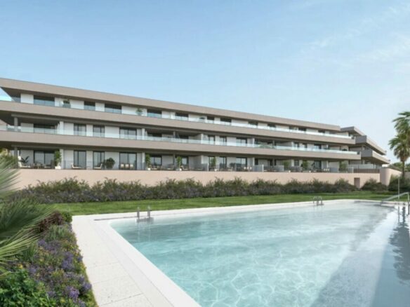 FOR SALE 🏡 South-Facing Two-Bedroom Penthouse with Private Solarium near Valle Romano Golf – Estepona 🇪🇸