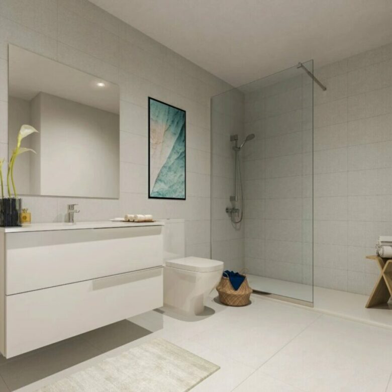 FOR SALE 🏡 South-Facing Two-Bedroom Penthouse with Private Solarium near Valle Romano Golf – Estepona 🇪🇸