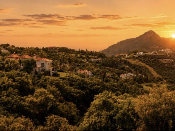 FOR SALE 🌟 Exclusive Development Plot with Fully Licensed Luxury Villa Project – La Zagaleta  🇪🇸