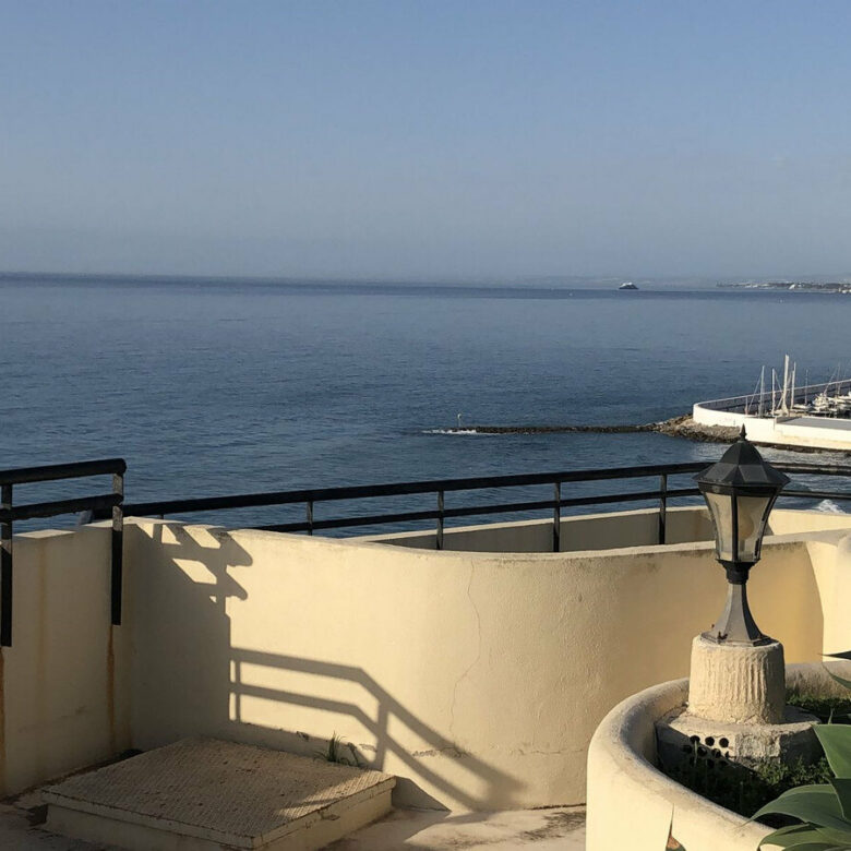 FOR SALE 🏡 Three-Bedroom Apartment with Sea Views from Every Bedroom, Steps from the Promenade – Marbella Centre 🇪🇸