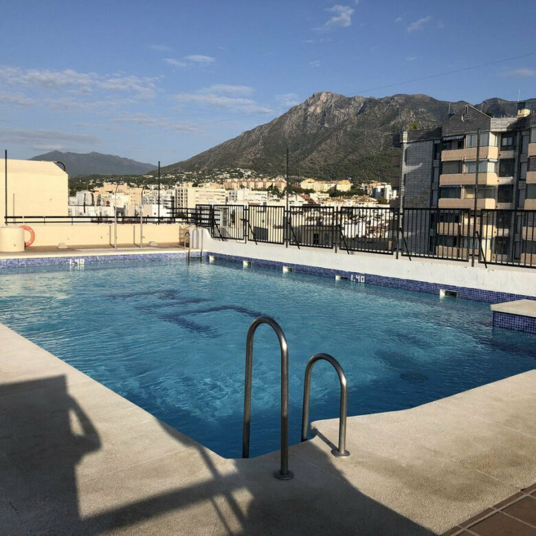 FOR SALE 🏡 Three-Bedroom Apartment with Sea Views from Every Bedroom, Steps from the Promenade – Marbella Centre 🇪🇸