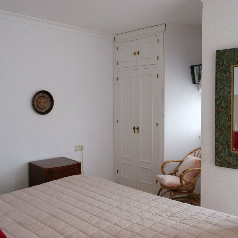 FOR SALE 🏡 Three-Bedroom Apartment with Sea Views from Every Bedroom, Steps from the Promenade – Marbella Centre 🇪🇸