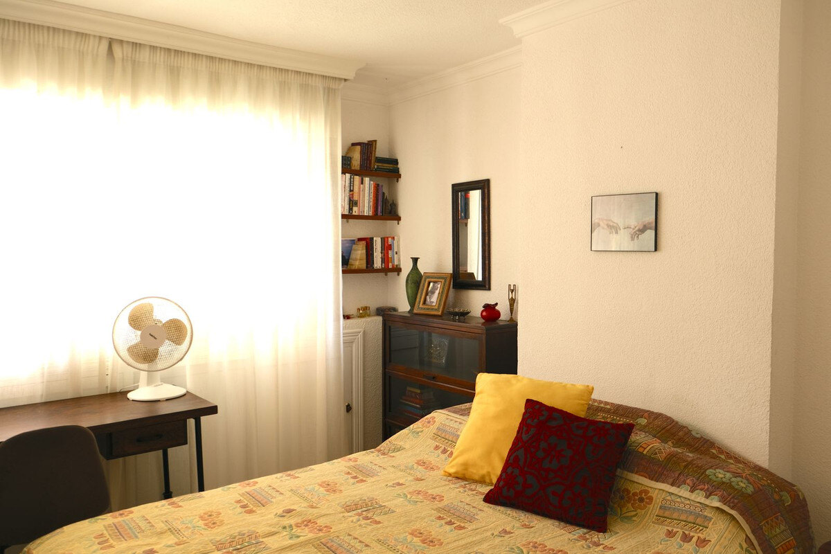 FOR SALE 🏡 Three-Bedroom Apartment with Sea Views from Every Bedroom, Steps from the Promenade – Marbella Centre 🇪🇸