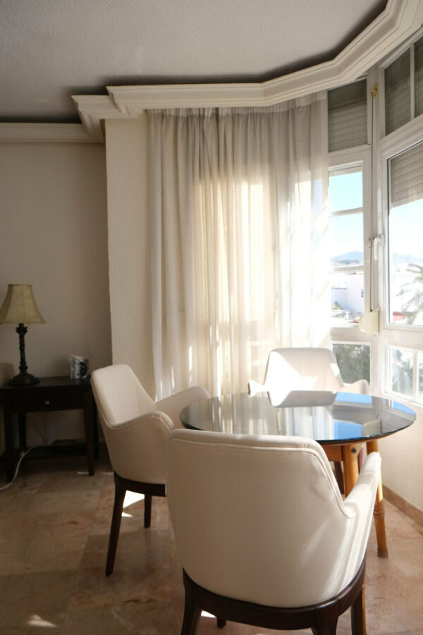 FOR SALE 🏡 Three-Bedroom Apartment with Sea Views from Every Bedroom, Steps from the Promenade – Marbella Centre 🇪🇸