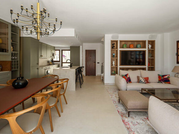 FOR SALE 🏡 Beachside Three-Bedroom Townhouse with Sea View Terraces – Golden Mile, Marbella 🇪🇸