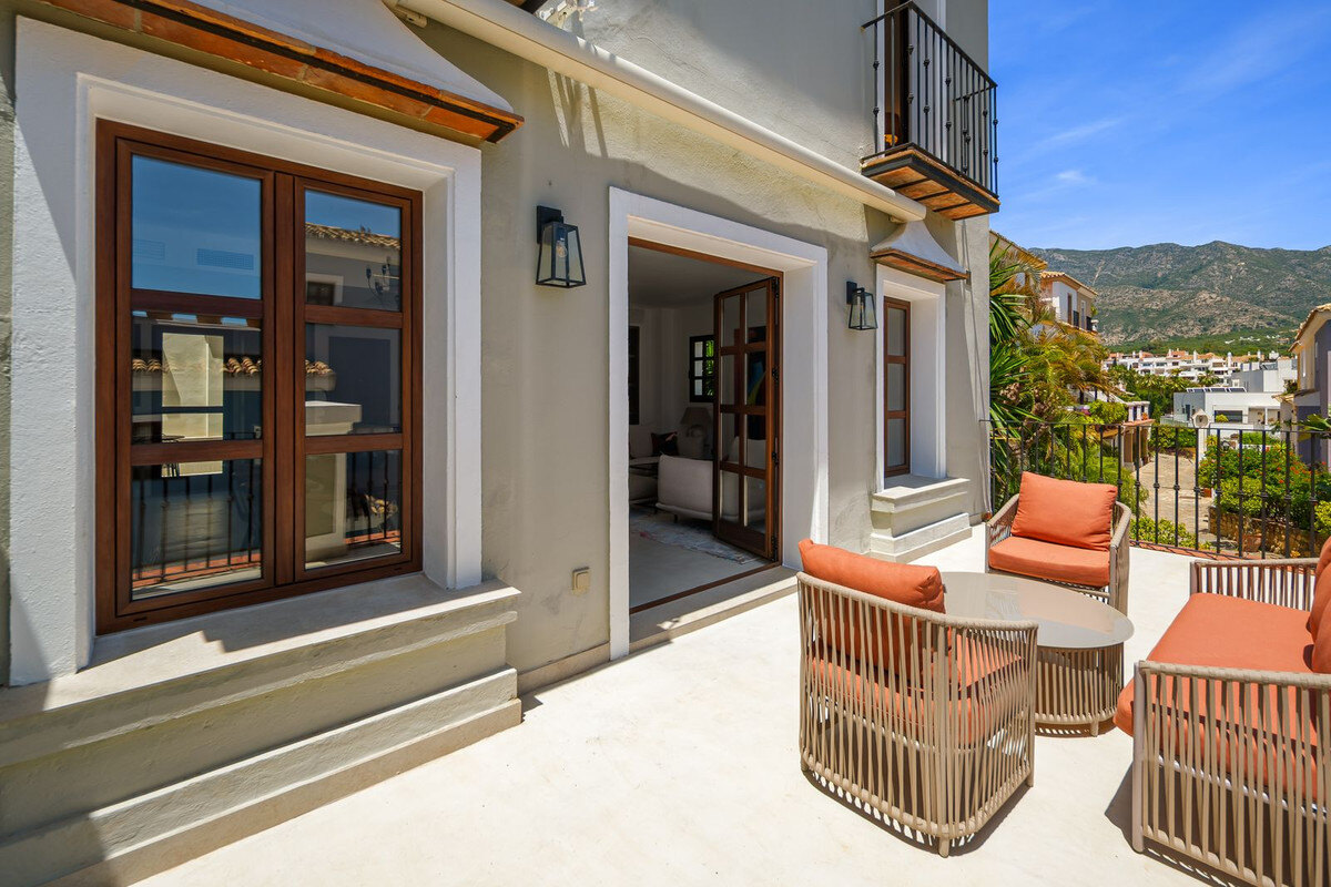 FOR SALE 🏡 Beachside Three-Bedroom Townhouse with Sea View Terraces – Golden Mile, Marbella 🇪🇸