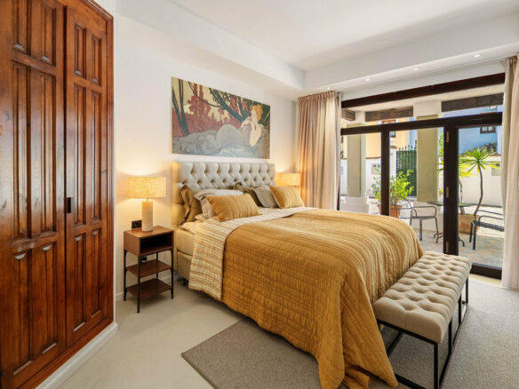 FOR SALE 🏡 Beachside Three-Bedroom Townhouse with Sea View Terraces – Golden Mile, Marbella 🇪🇸