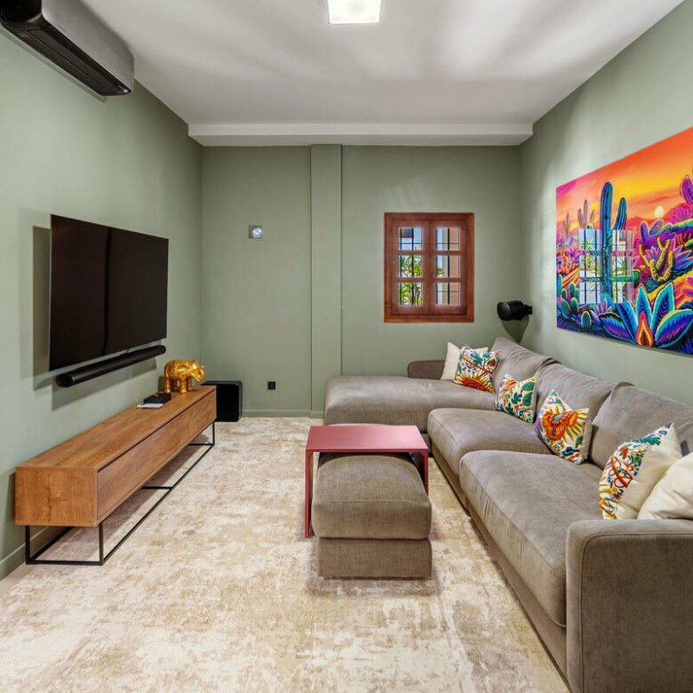 FOR SALE 🏡 Beachside Three-Bedroom Townhouse with Sea View Terraces – Golden Mile, Marbella 🇪🇸