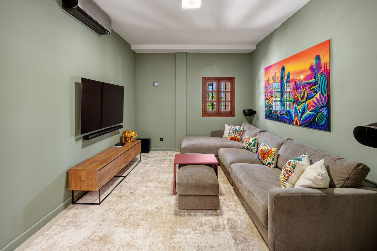 FOR SALE 🏡 Beachside Three-Bedroom Townhouse with Sea View Terraces – Golden Mile, Marbella 🇪🇸