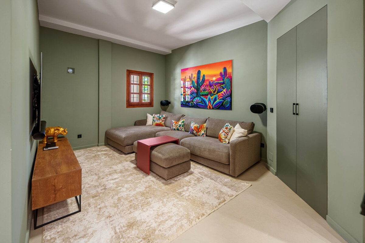 FOR SALE 🏡 Beachside Three-Bedroom Townhouse with Sea View Terraces – Golden Mile, Marbella 🇪🇸