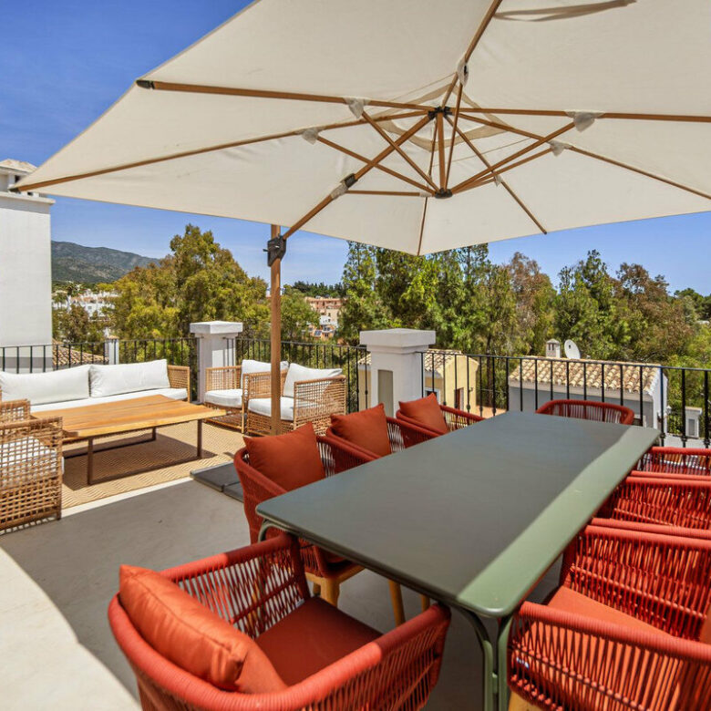 FOR SALE 🏡 Beachside Three-Bedroom Townhouse with Sea View Terraces – Golden Mile, Marbella 🇪🇸