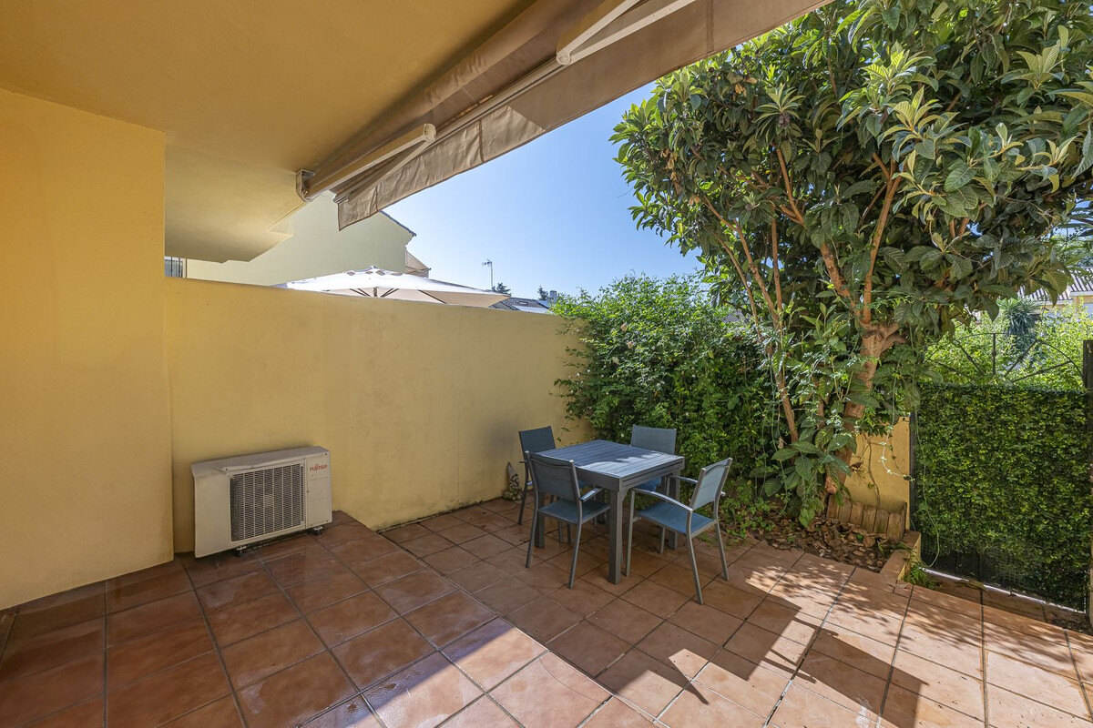 FOR SALE 🏡 Three-Bedroom Townhouse with Mountain Views in a Gated Community – Estepona 🇪🇸