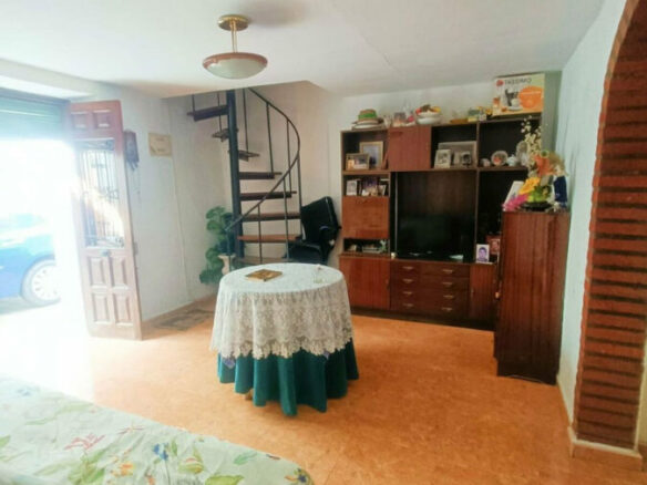FOR SALE 🏡 Andalusian Town House to Renovate by Plaza de las Flores – Old Town, Estepona 🇪🇸