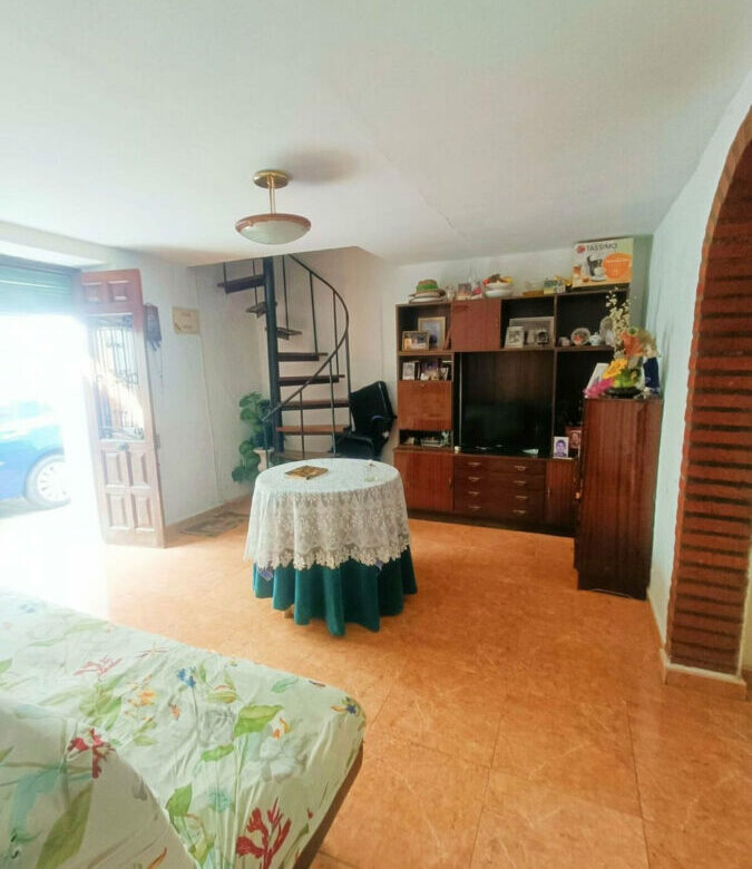FOR SALE 🏡 Andalusian Town House to Renovate by Plaza de las Flores – Old Town, Estepona 🇪🇸