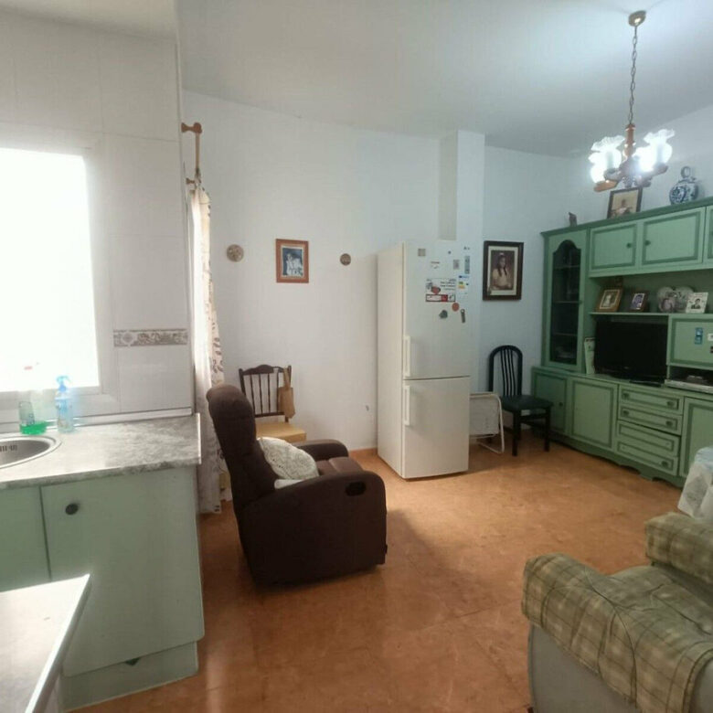 FOR SALE 🏡 Andalusian Town House to Renovate by Plaza de las Flores – Old Town, Estepona 🇪🇸