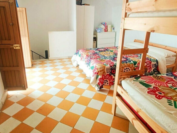 FOR SALE 🏡 Andalusian Town House to Renovate by Plaza de las Flores – Old Town, Estepona 🇪🇸