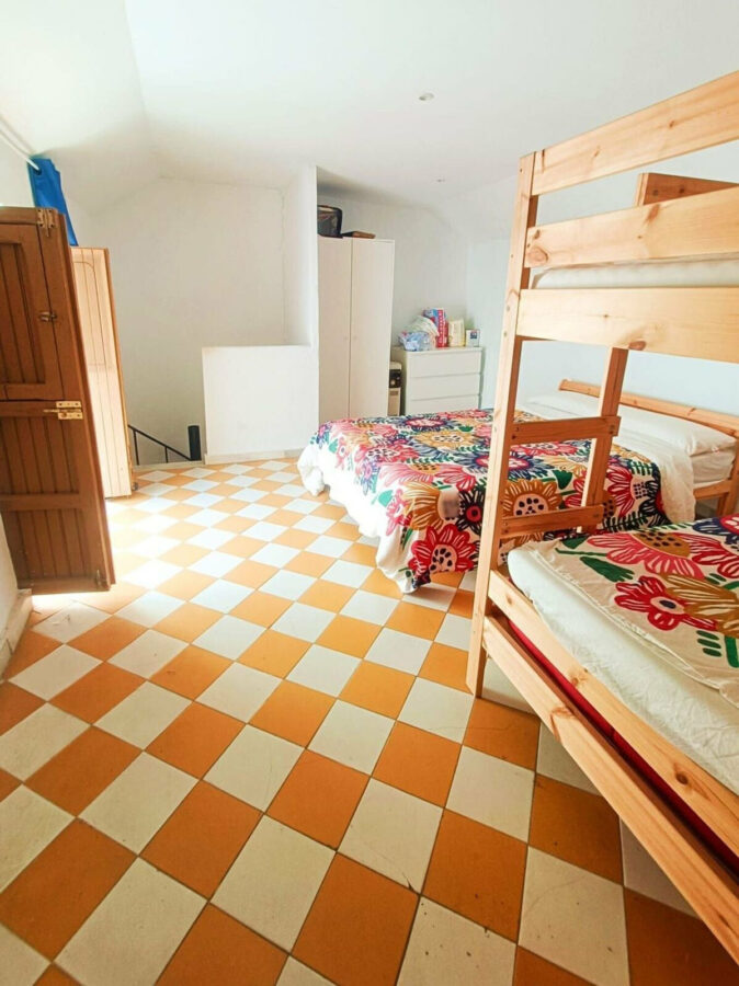 FOR SALE 🏡 Andalusian Town House to Renovate by Plaza de las Flores – Old Town, Estepona 🇪🇸