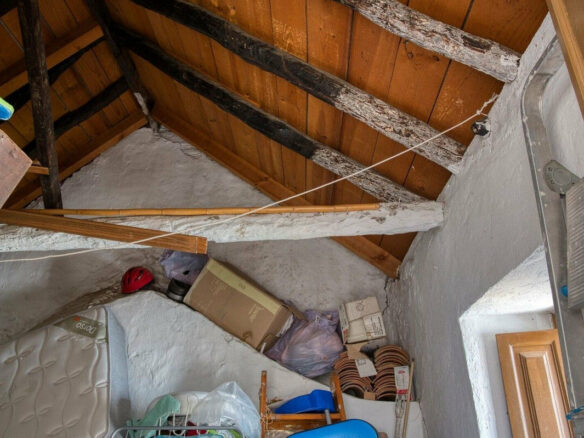 FOR SALE 🏡 Andalusian Town House to Renovate by Plaza de las Flores – Old Town, Estepona 🇪🇸