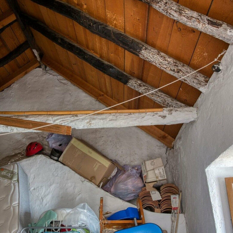 FOR SALE 🏡 Andalusian Town House to Renovate by Plaza de las Flores – Old Town, Estepona 🇪🇸
