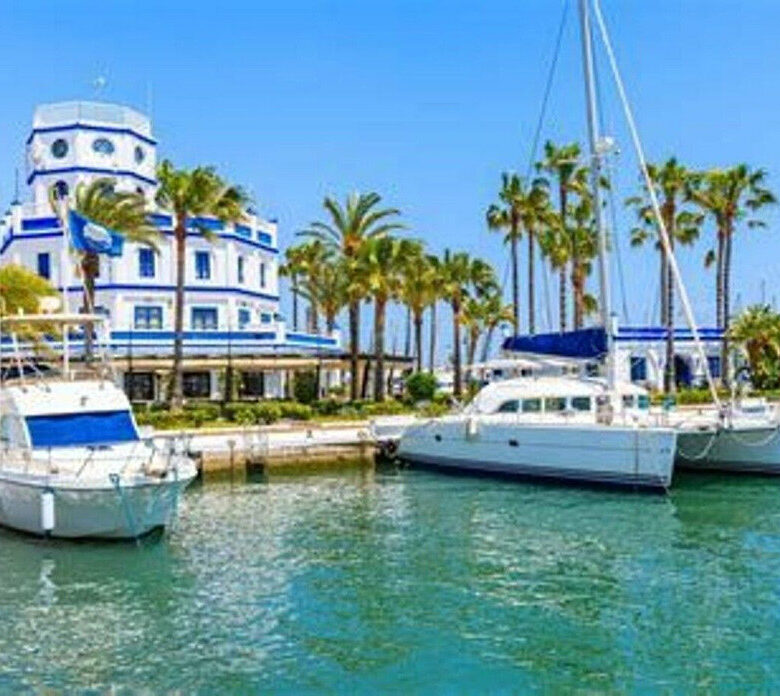 FOR SALE 🏡 Andalusian Town House to Renovate by Plaza de las Flores – Old Town, Estepona 🇪🇸