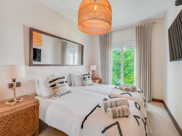 FOR SALE 🏡 Renovated Frontline Beach Townhouse with Private Garden and Jacuzzi – Las Chapas, Marbella East 🇪🇸